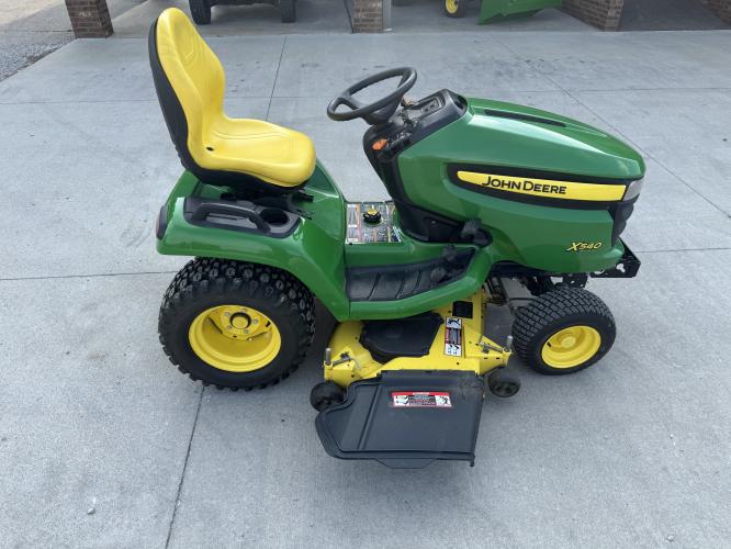 John Deere X540