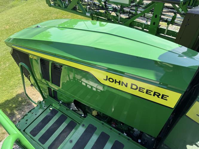 John Deere 412R