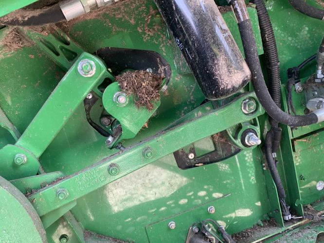 John Deere S660
