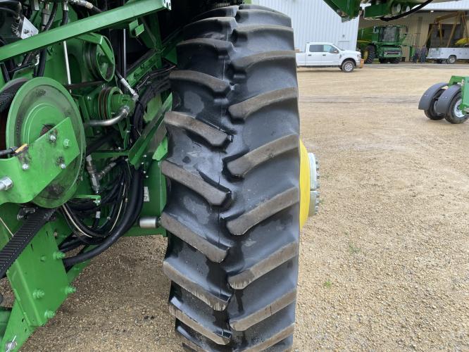 John Deere S770