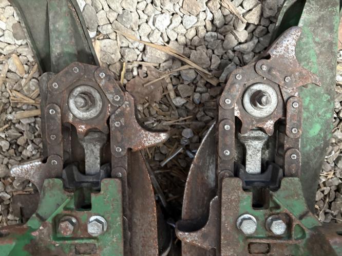 John Deere 708C