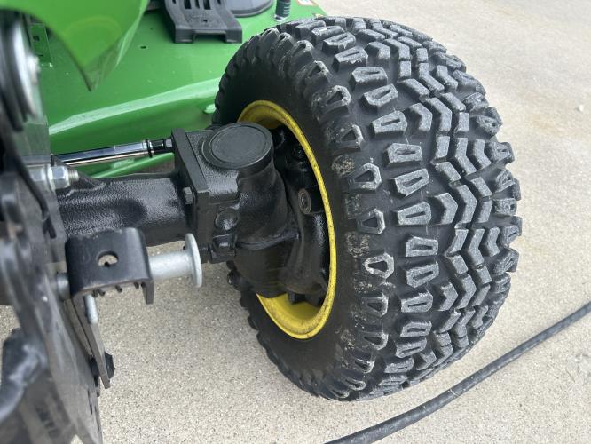 John Deere X758