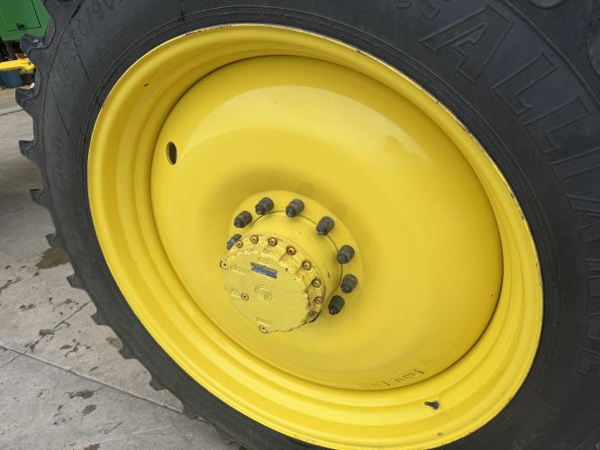 John Deere 412R
