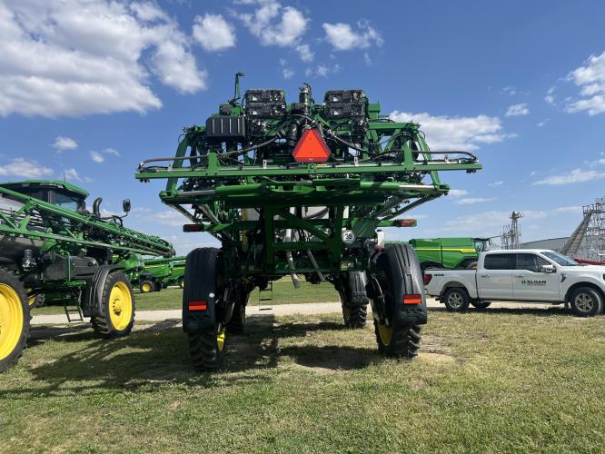 John Deere 412R