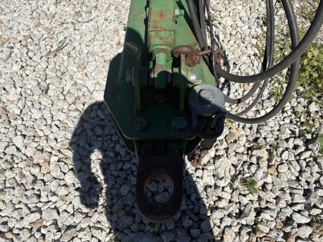 John Deere 2210