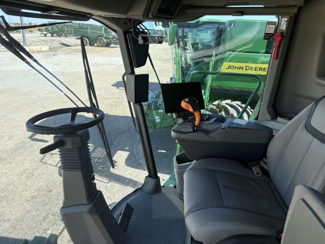 John Deere S7 800