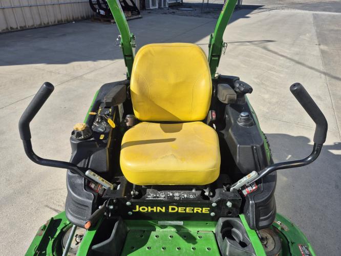 John Deere Z915E