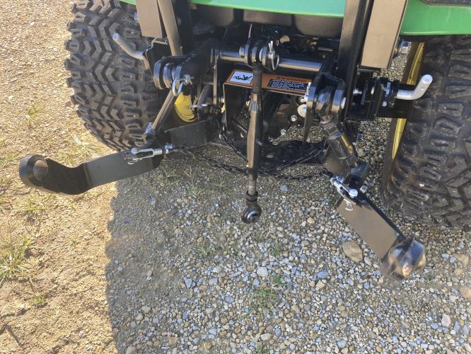 John Deere X758
