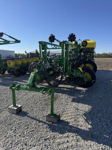 John Deere 1775NT