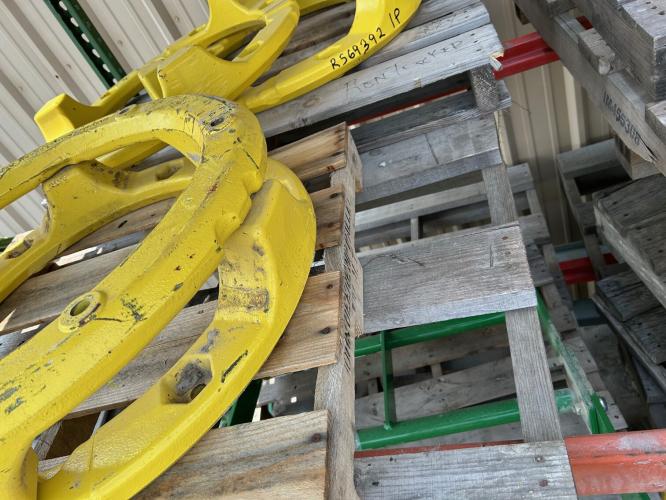 John Deere R569392 adapter weight 70KG