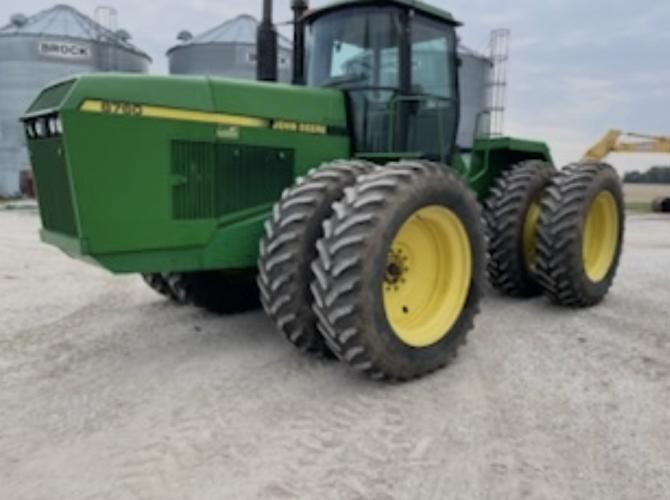 John Deere 8760