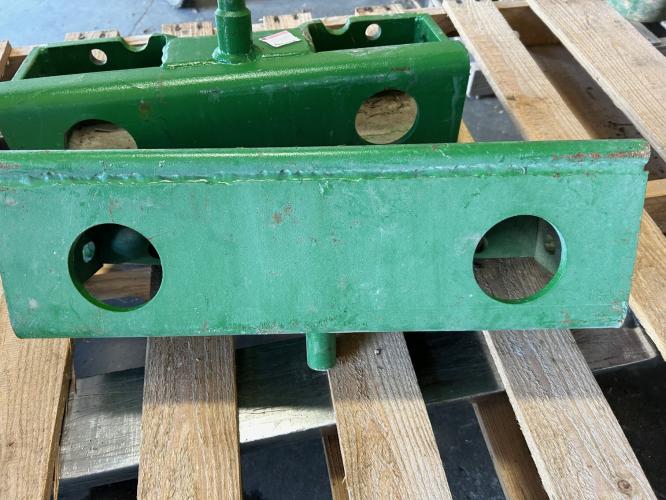John Deere AR72132 forn weight support