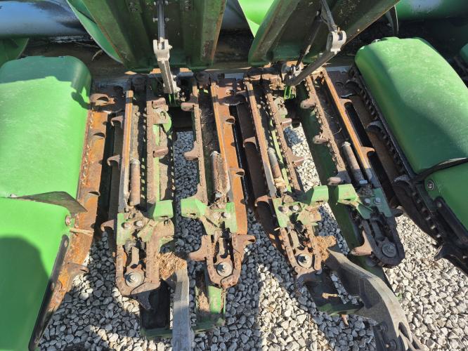 John Deere 718C