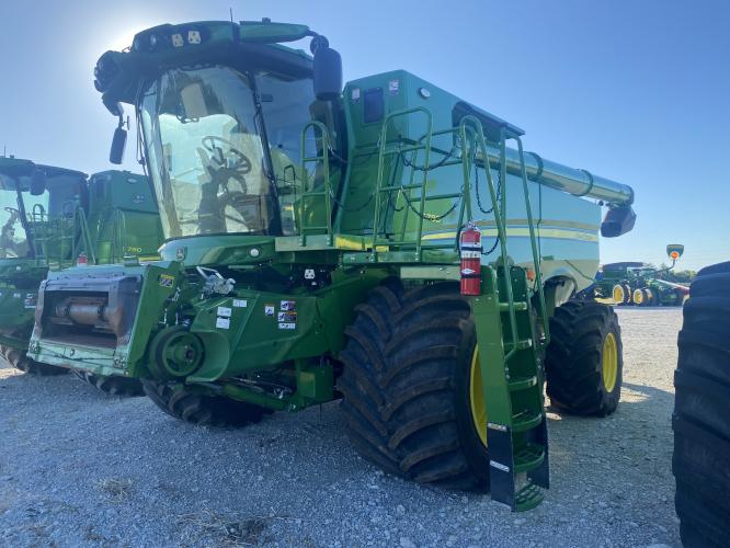 John Deere S780