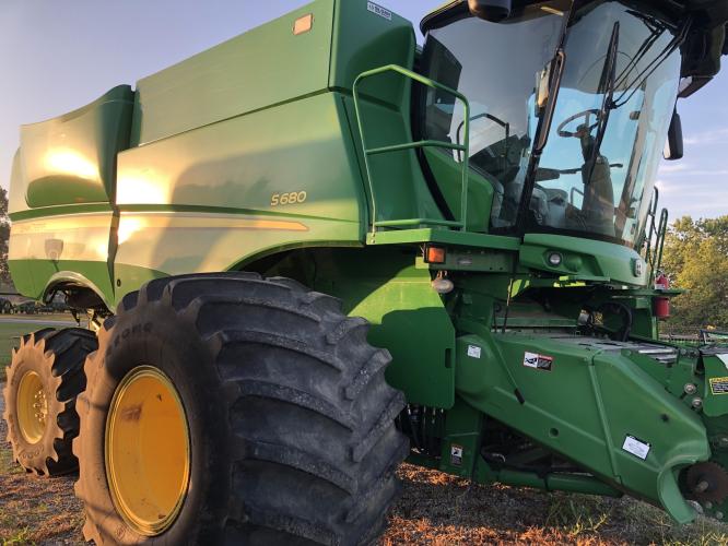 John Deere S680
