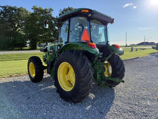 John Deere 5100E