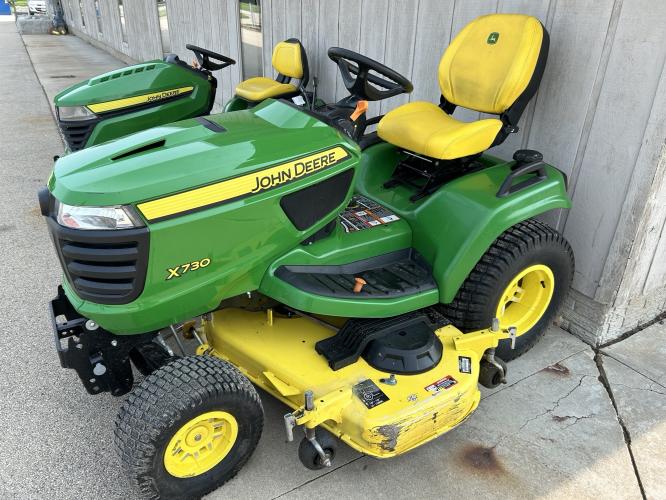 John Deere X730