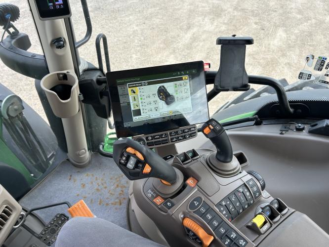 John Deere 6R 175