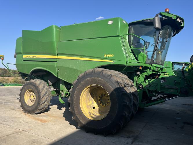 John Deere S680