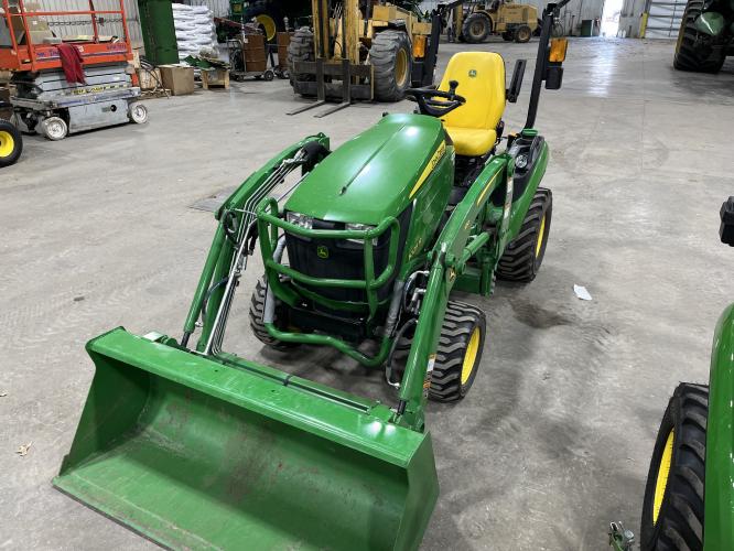 John Deere 1025R