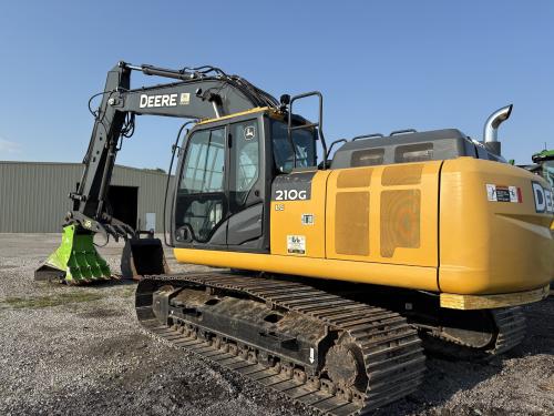 2021 John Deere 210G LC