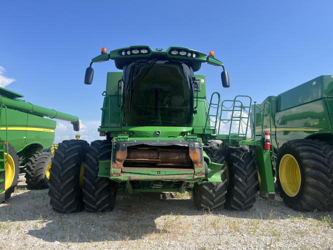 John Deere S680
