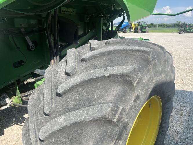 John Deere S680