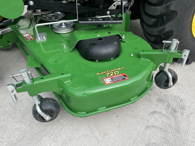 John Deere 2038R