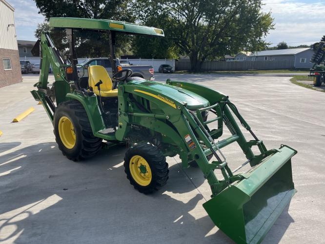 John Deere 3039R