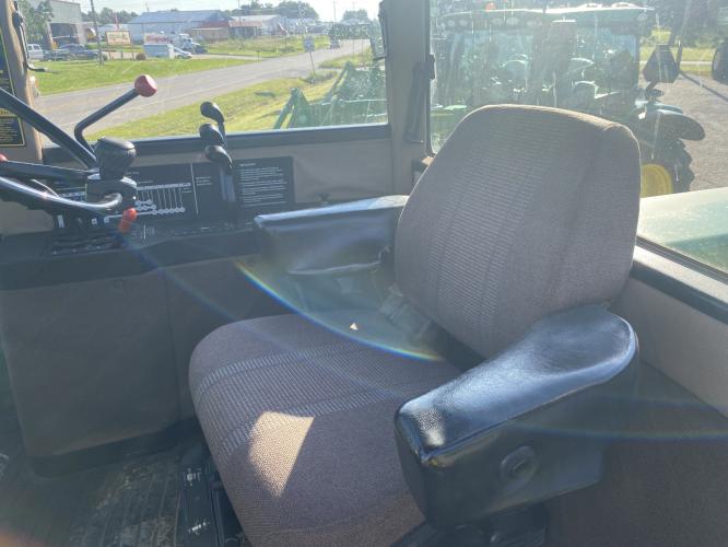 John Deere 8760