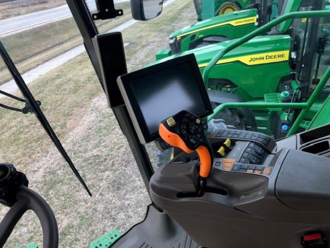 John Deere S770