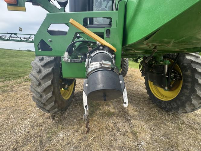 John Deere R4038