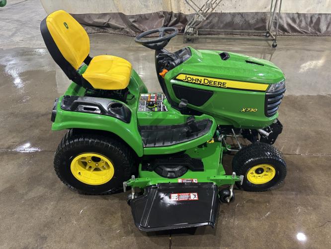 John Deere X730