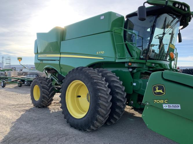 John Deere S770