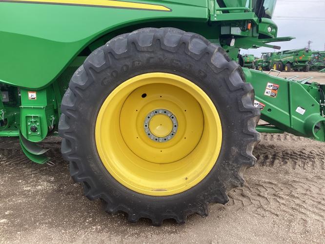 John Deere S790
