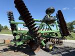 John Deere 637