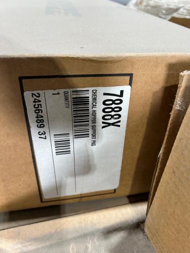 Kinze new 7888x row uinit extension