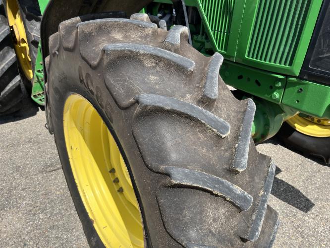John Deere 7610