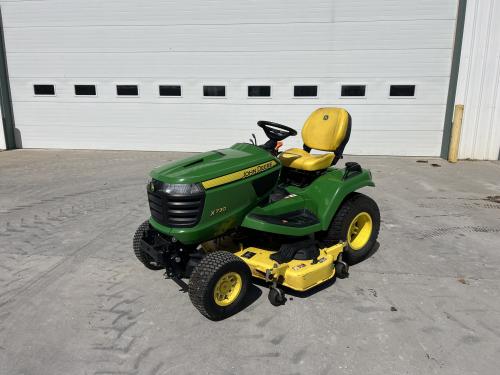 2021 John Deere X730