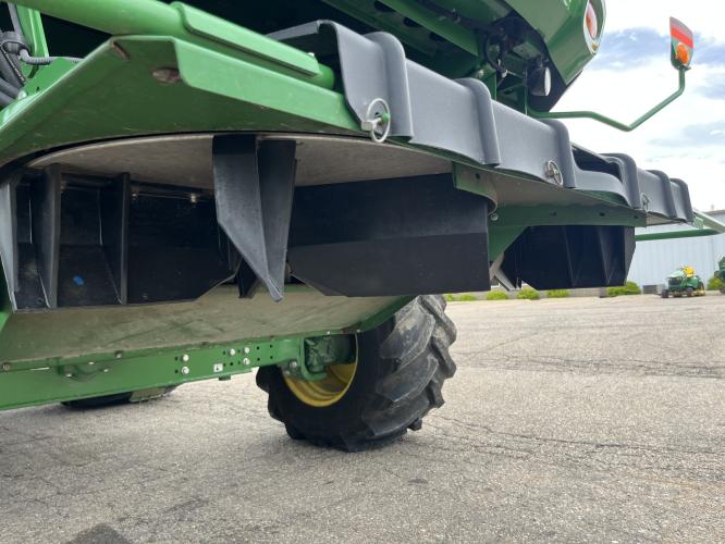 John Deere S780