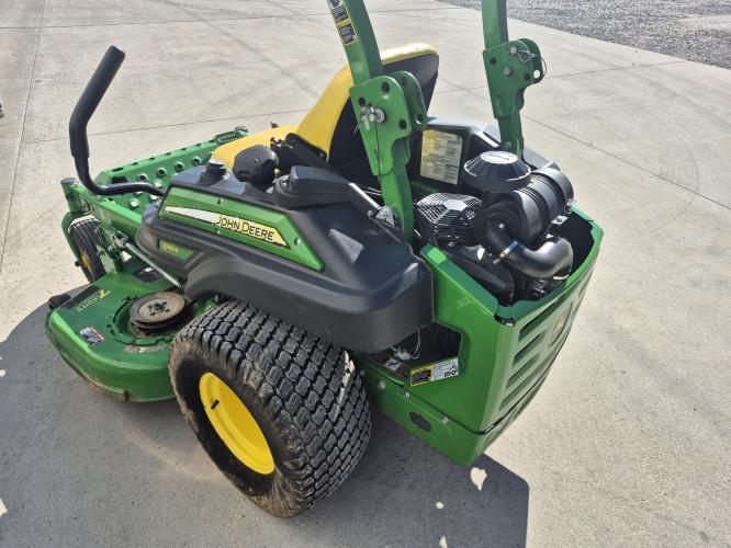 John Deere Z915E