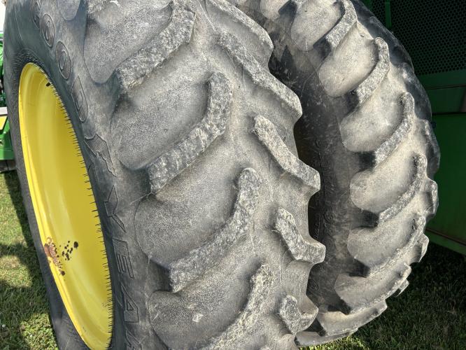 John Deere S670