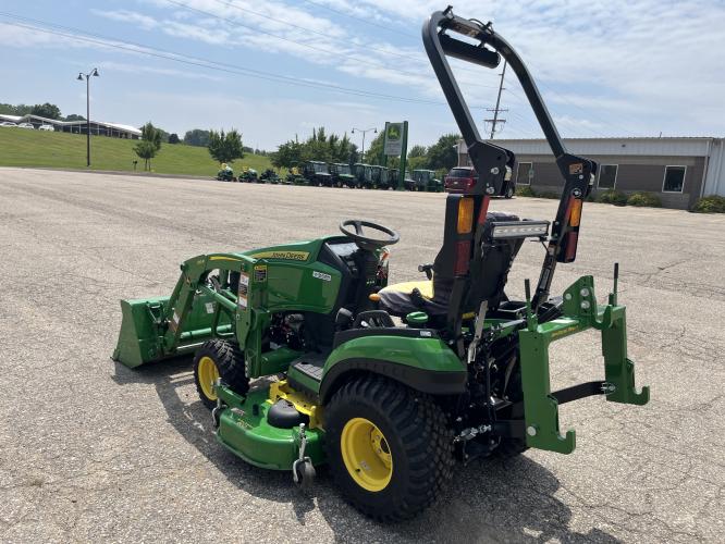 John Deere 1025R