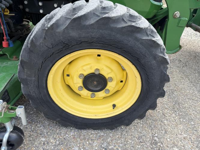 John Deere 3720