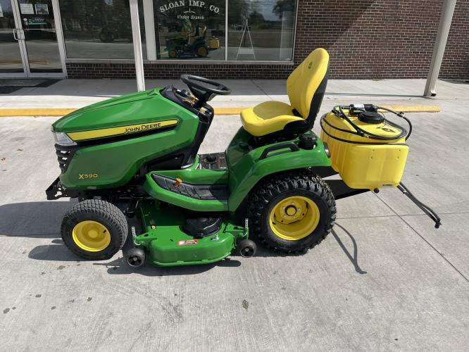 John Deere X590
