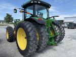 John Deere 8235R