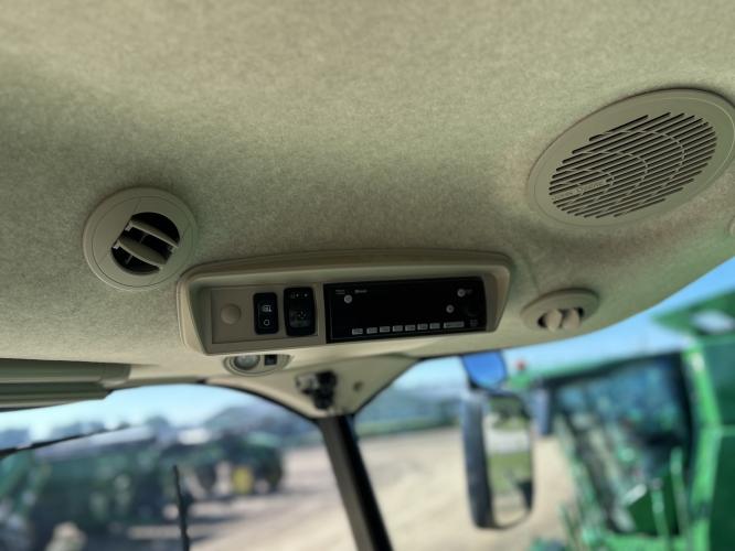 John Deere S780