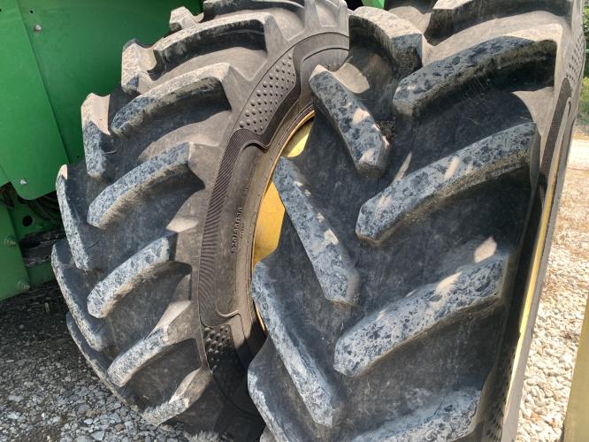 John Deere S660