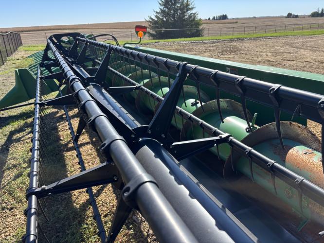 John Deere 635F
