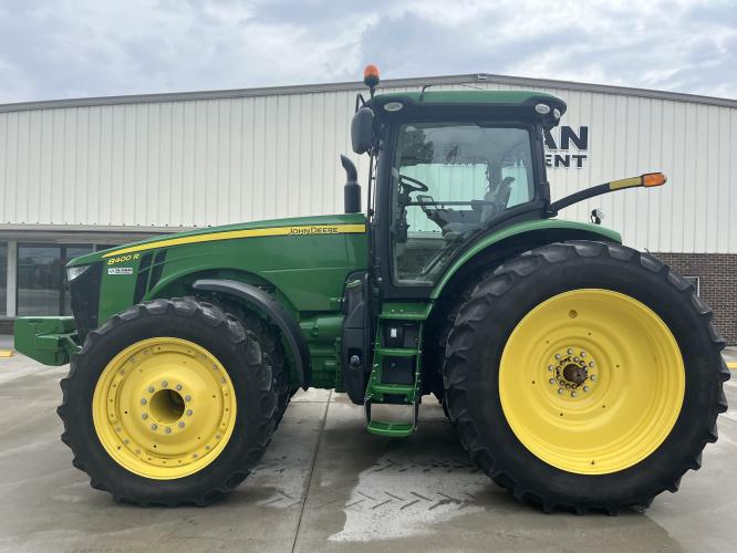 John Deere 8400R